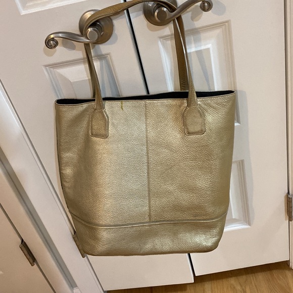 Tory Burch “Michelle” tote in metallic gold - Picture 7 of 7